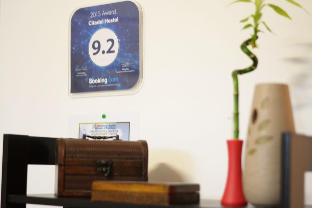Citadel Hostel Alba Iulia Bagian luar foto